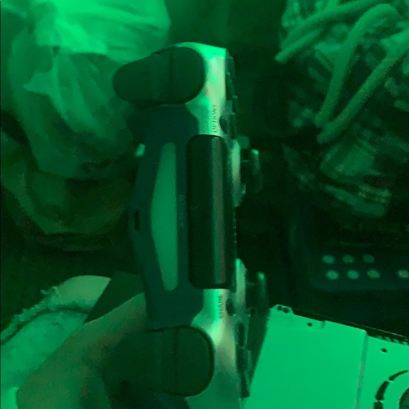 PS4 - Picture 9 of 10